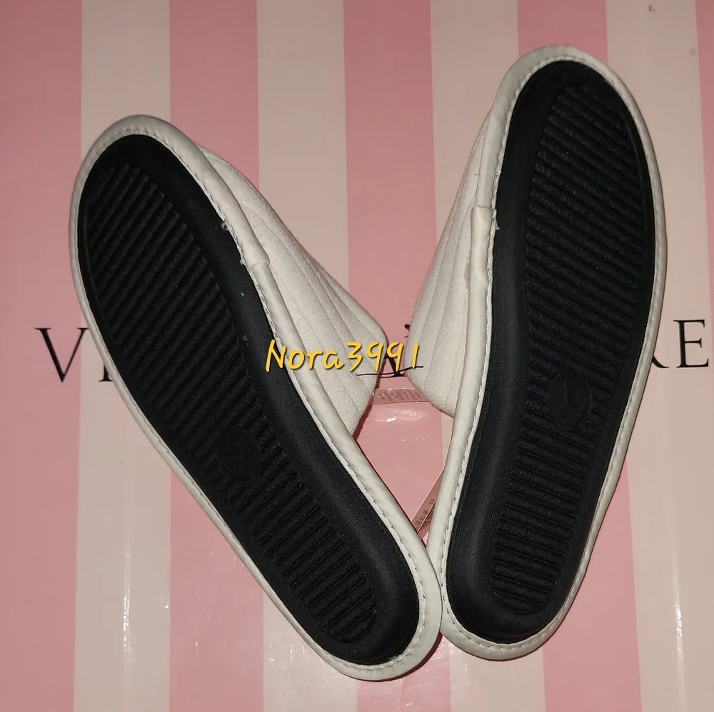 Victoria secret Slide size Medium NWT - Picture 8 of 8